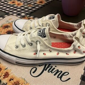 Converse Woman’s slip on sneakers with strawberry design